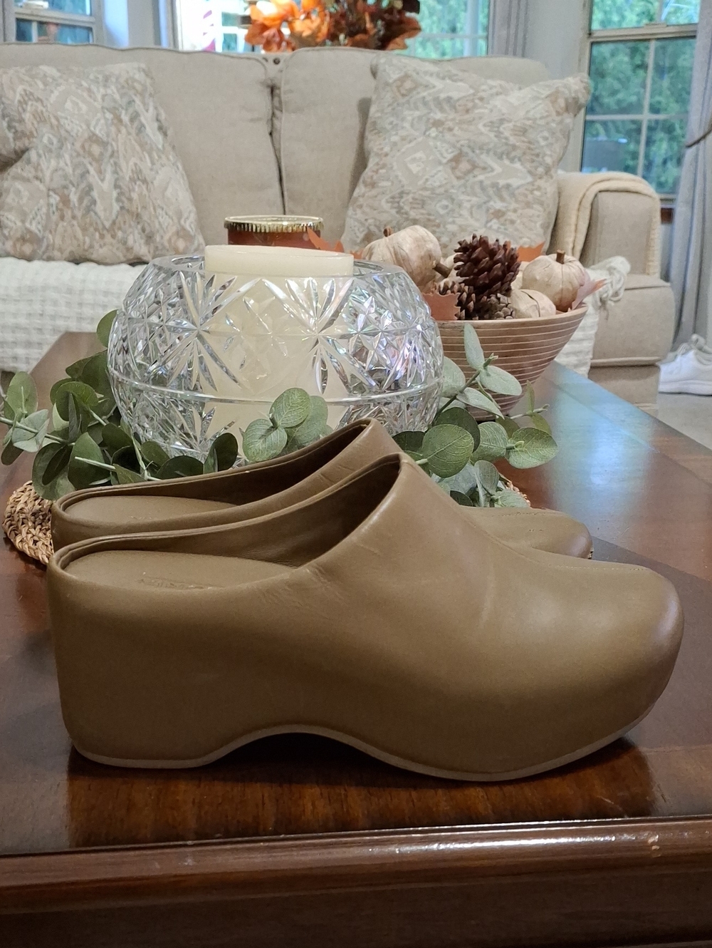 Vince Isa Plstform Mules Taupe Leather Slip-On Clogs Size 8 Chunky
